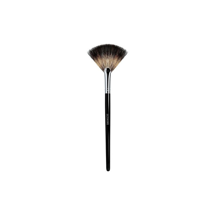 Lussoni Mu Pro 600 Fan Brush | Bellasoa Paris
